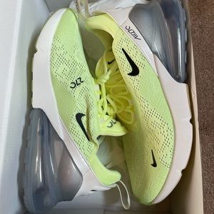 Nike Air Max 270